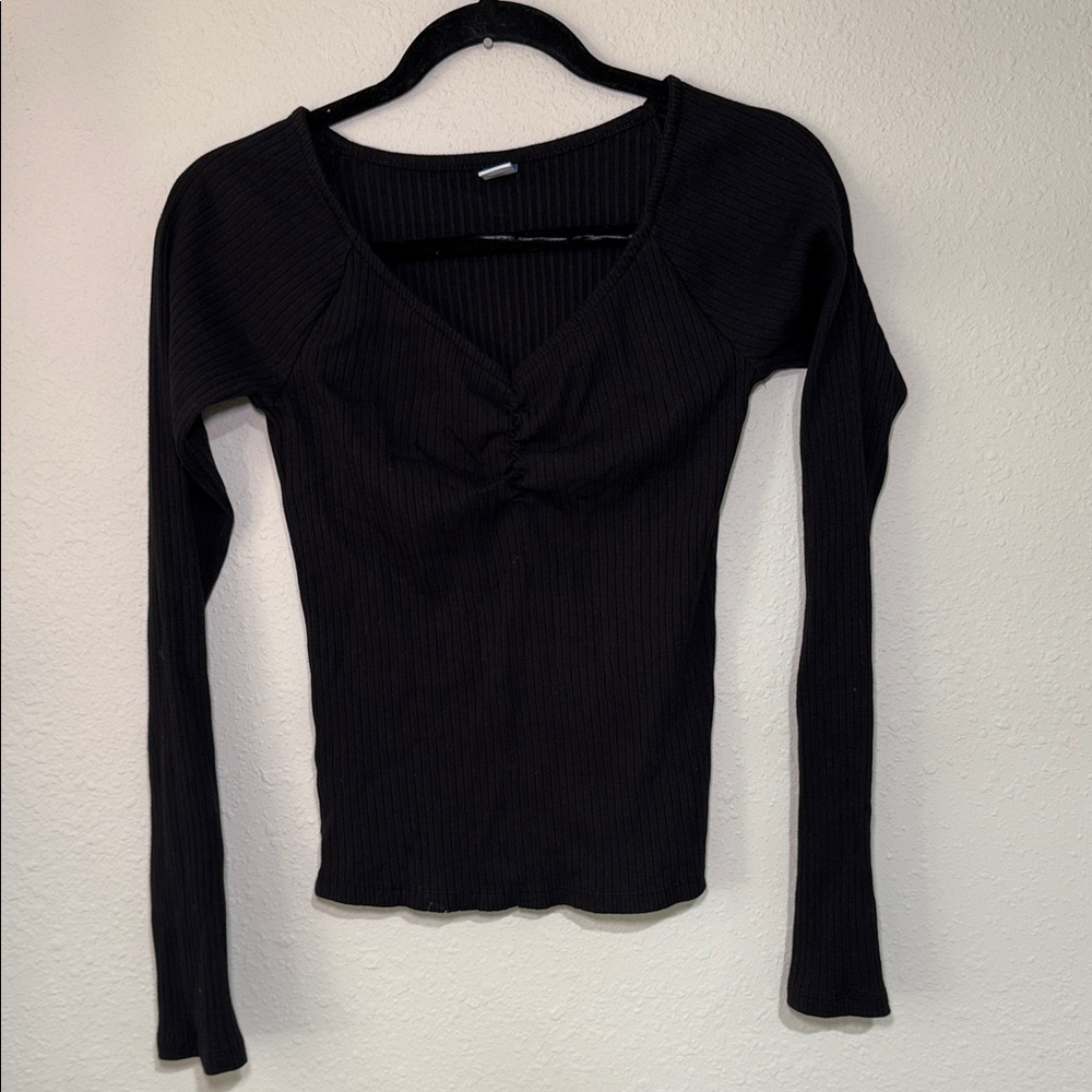 Old Navy Black V-Neck ribbed Blouse